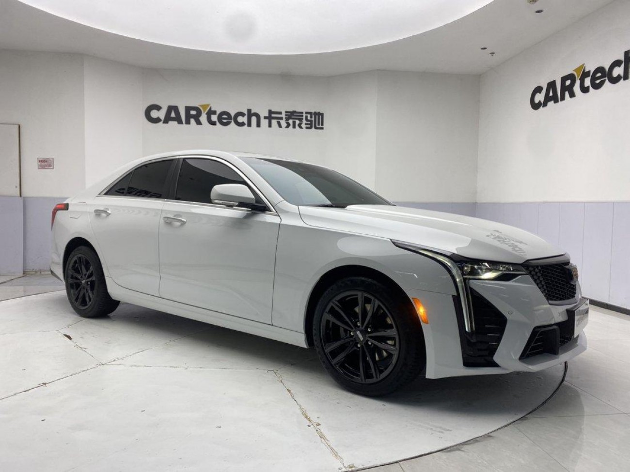 Cadillac CT4 2023