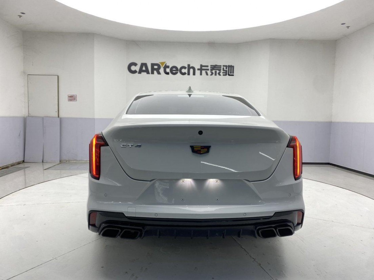 Cadillac CT4 2023