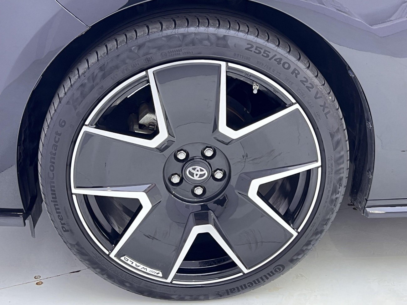 Toyota Granvia 2023