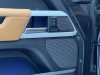 Land Rover Defender 2023