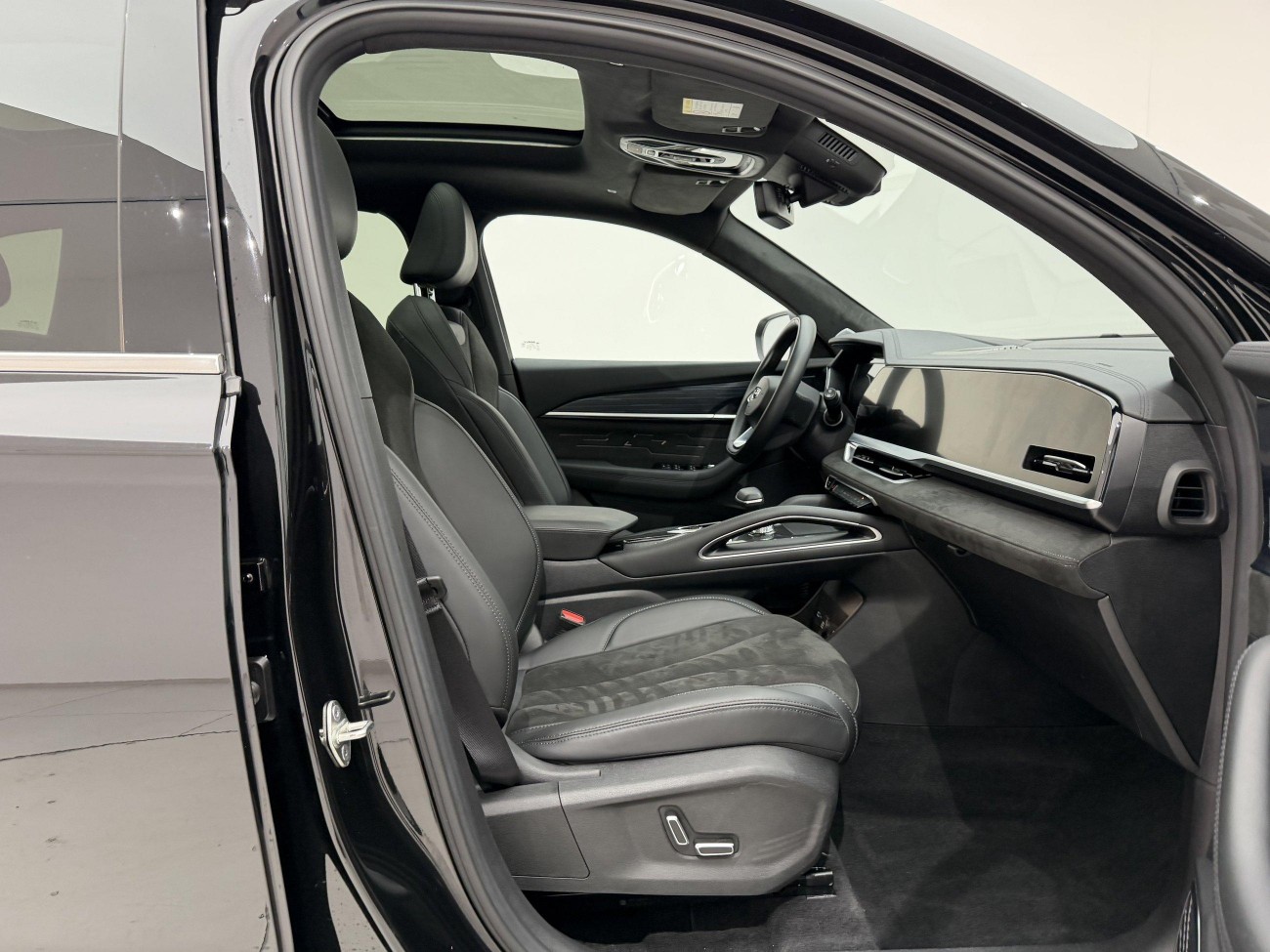 Geely Xingyue L 2024