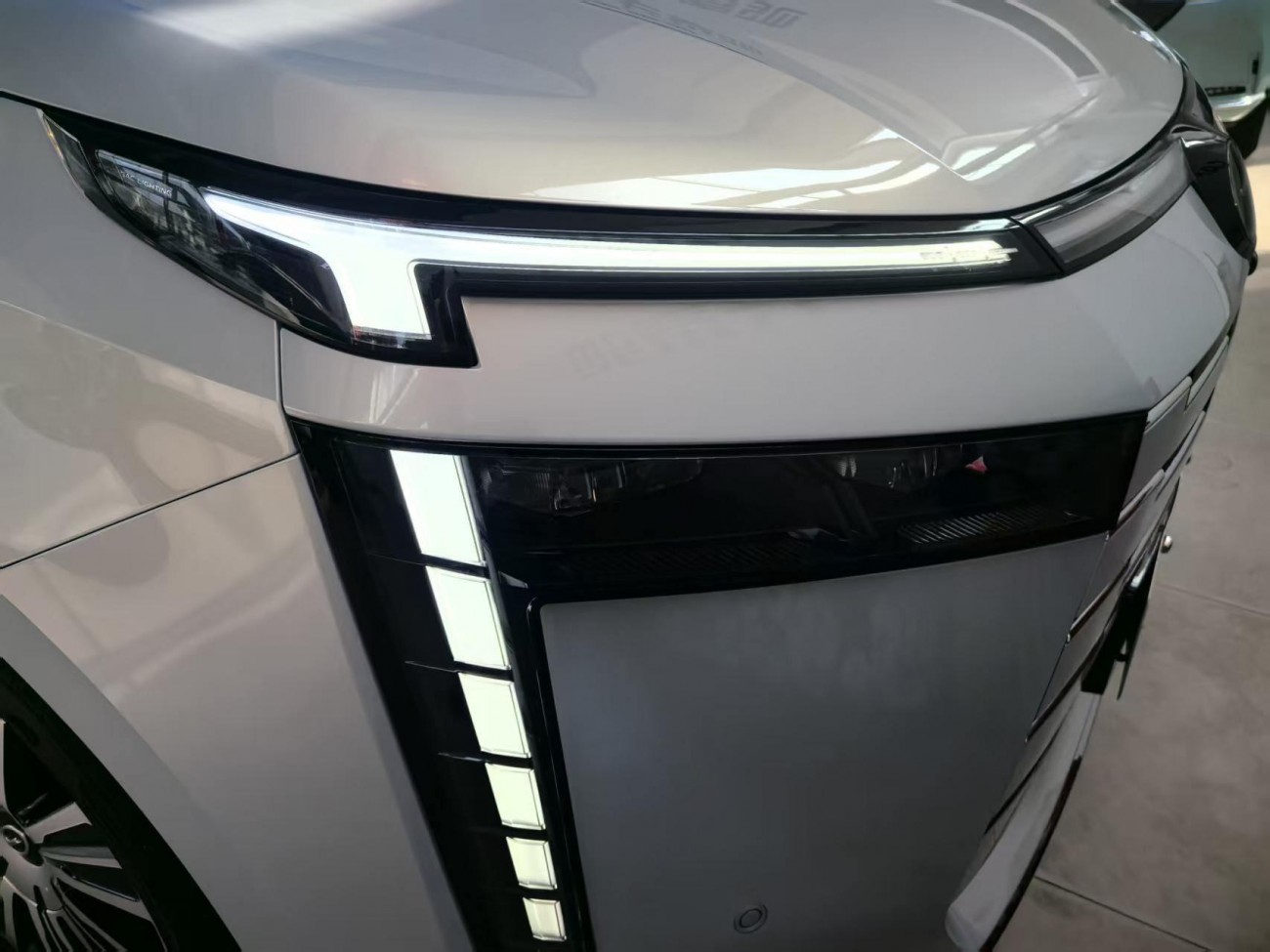 Trumpchi E8 2024