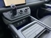 Land Rover Defender 2024