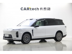 NIO ES8 2025