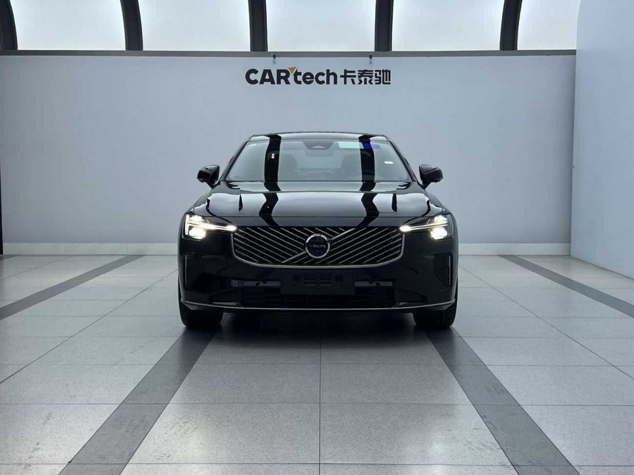 Volvo S90 2026