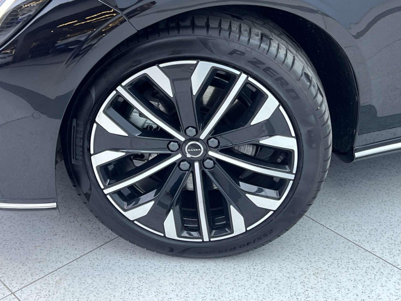 Volvo S90 2026