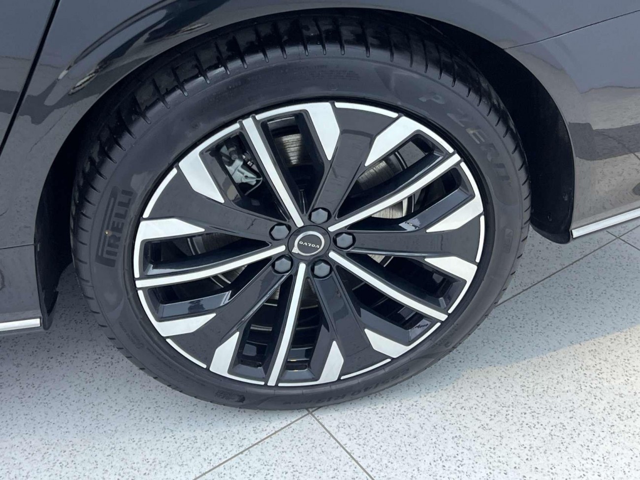 Volvo S90 2026