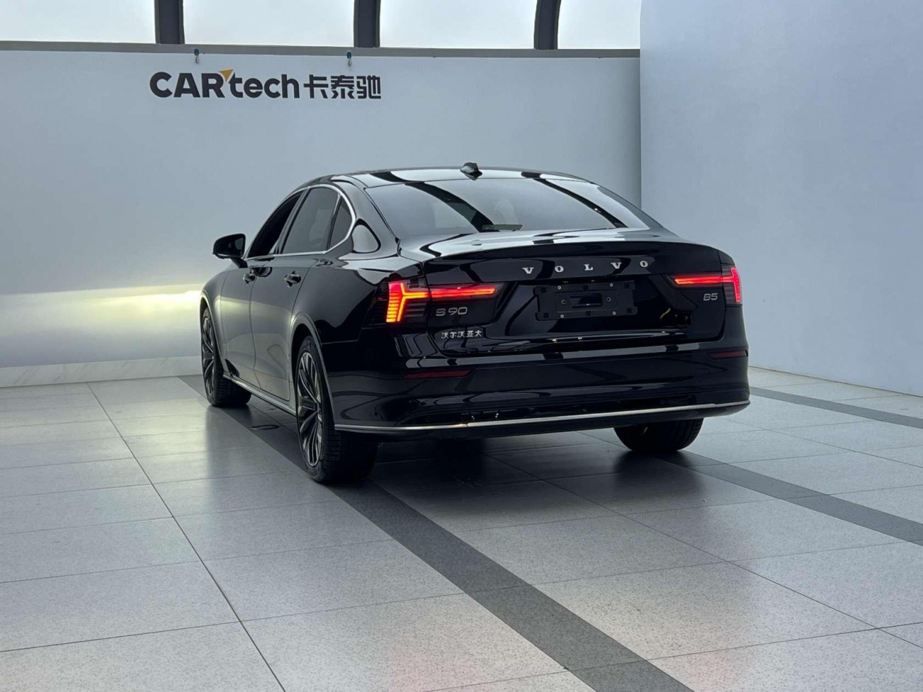 Volvo S90 2026