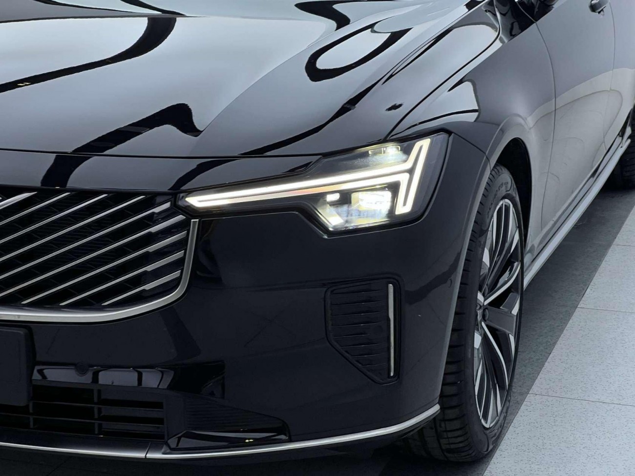 Volvo S90 2026