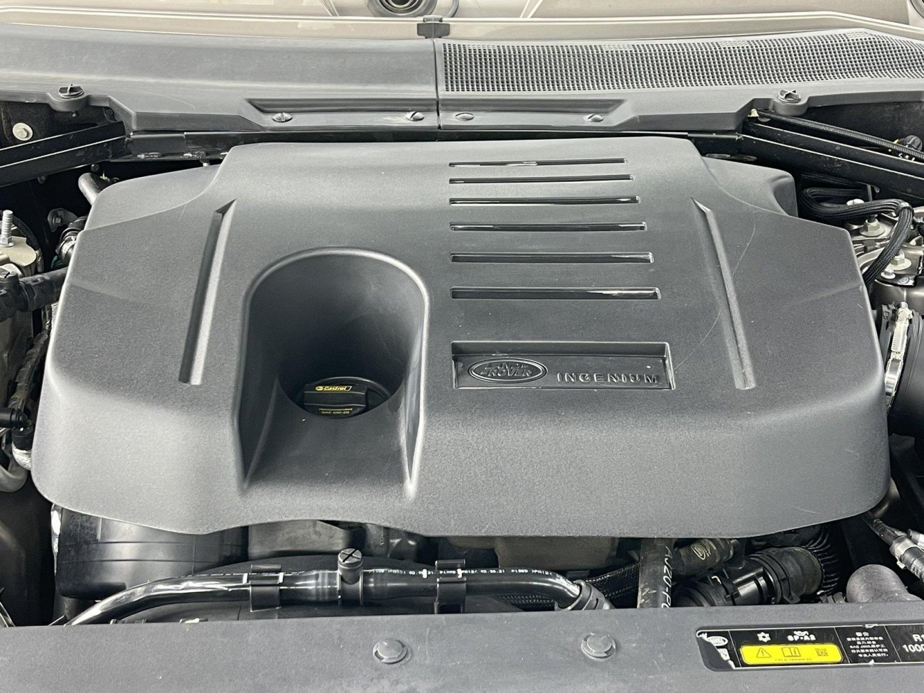 Land Rover Defender 2022