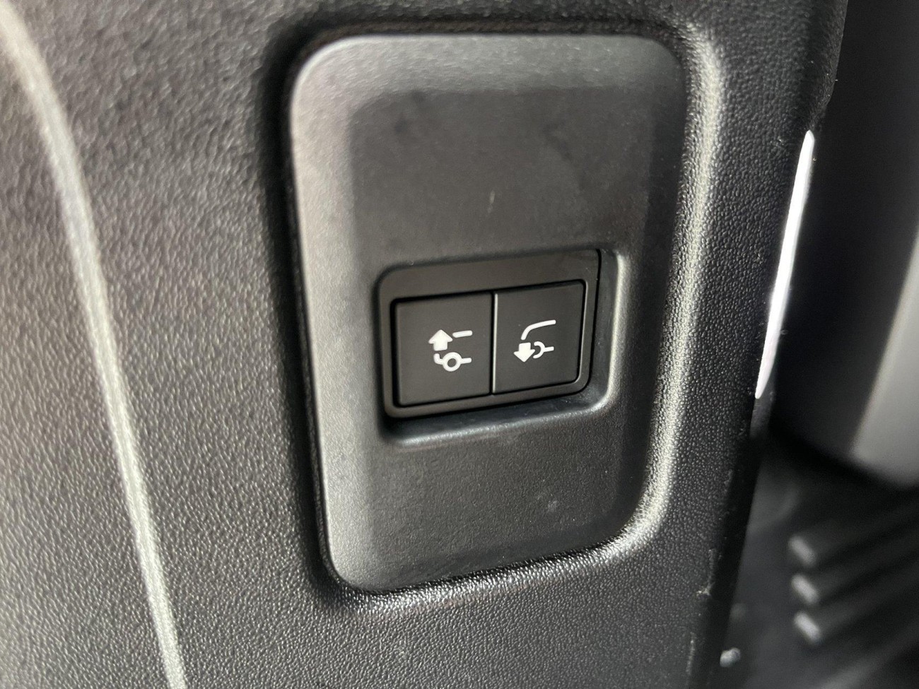 Land Rover Defender 2022