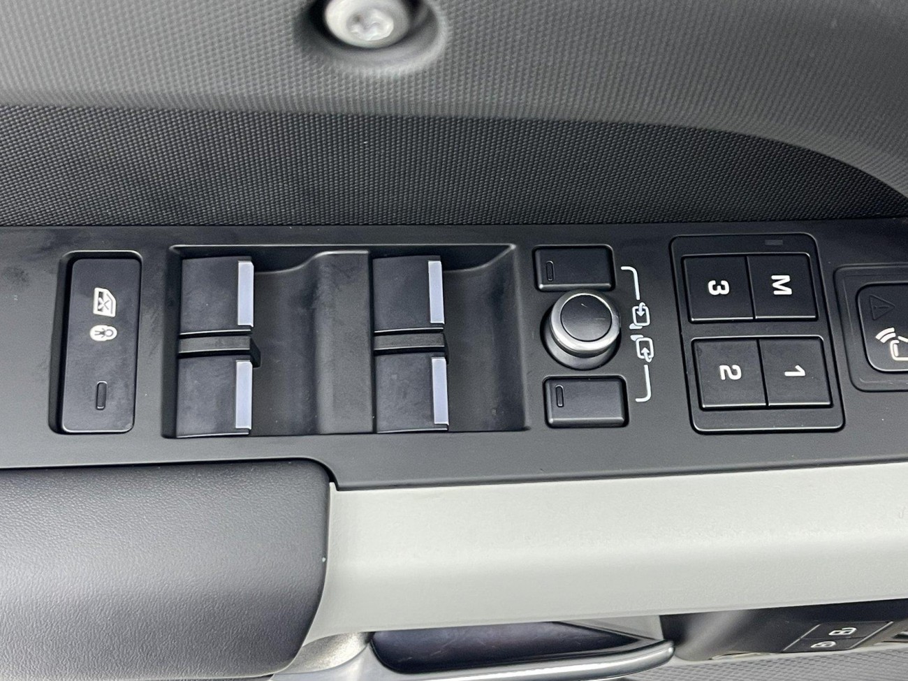 Land Rover Defender 2022