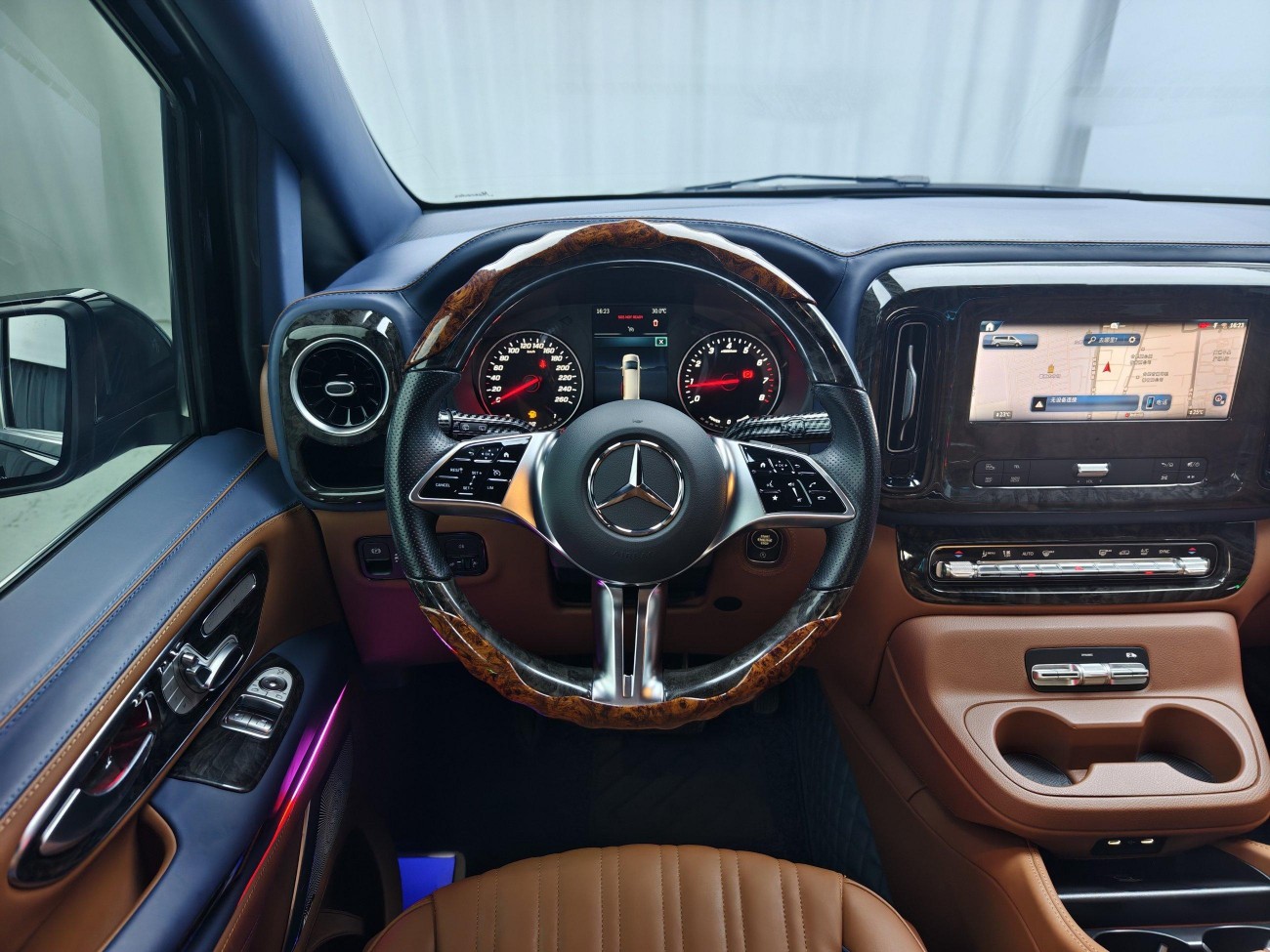 Mercedes-Benz Vito 2024