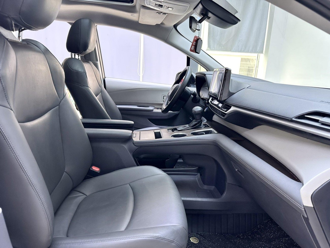 Toyota Sienna 2024