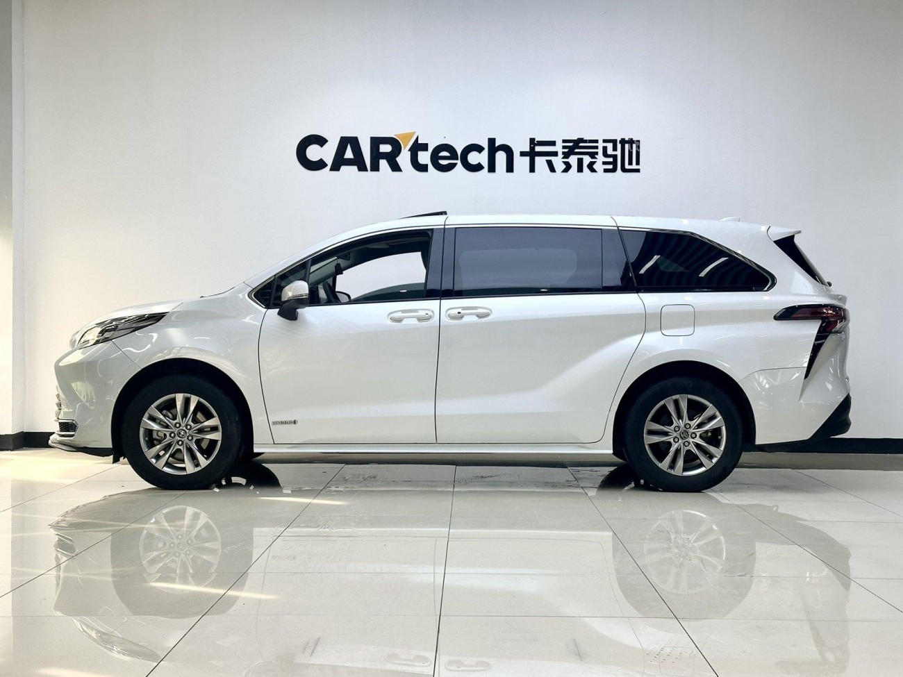 Toyota Sienna 2024
