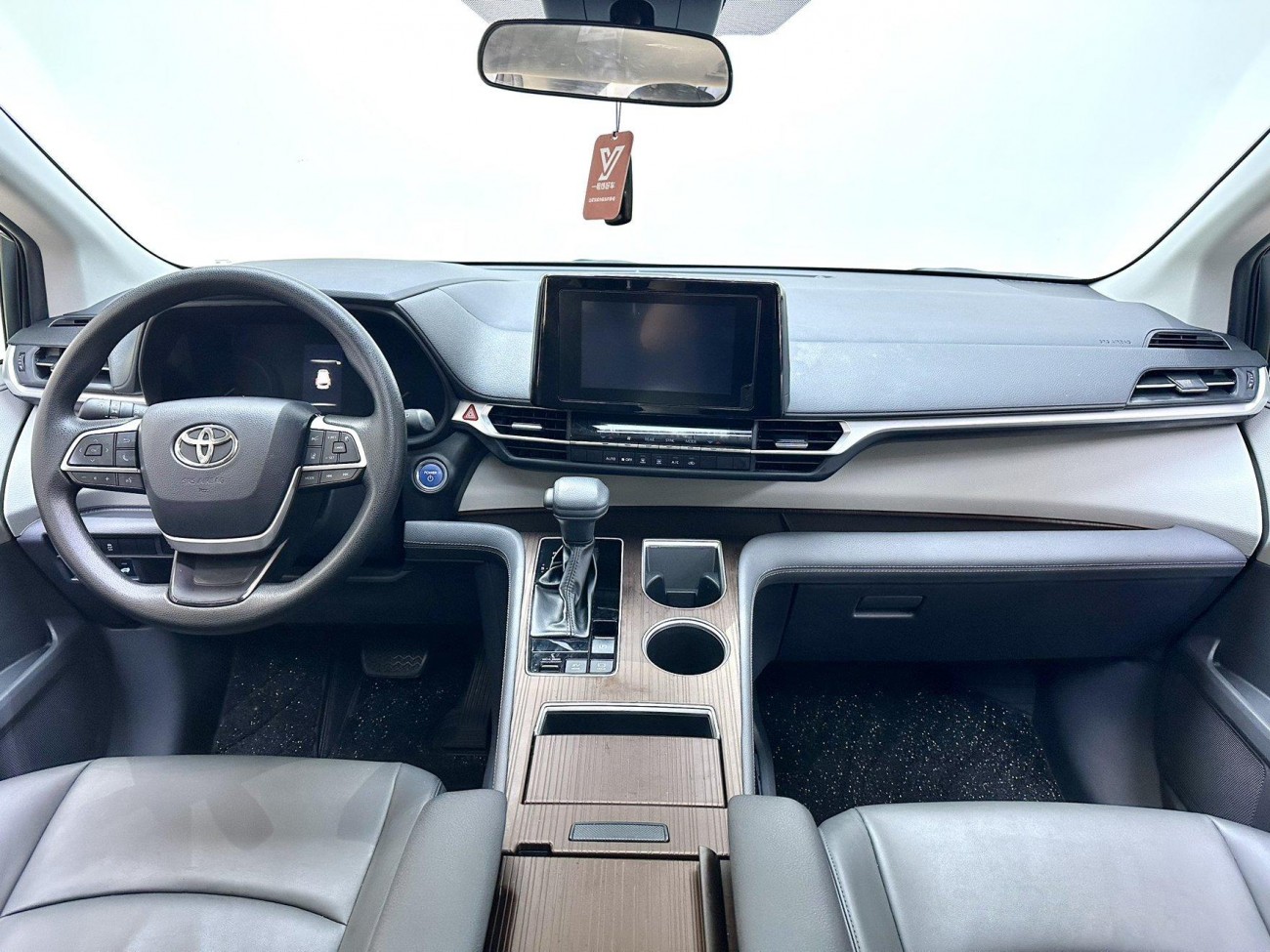 Toyota Sienna 2024