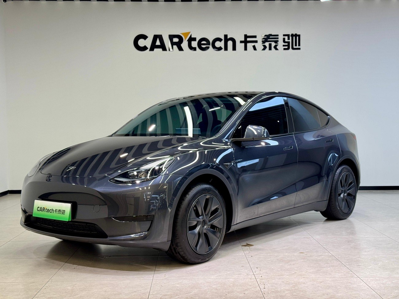 Tesla Model Y 2025