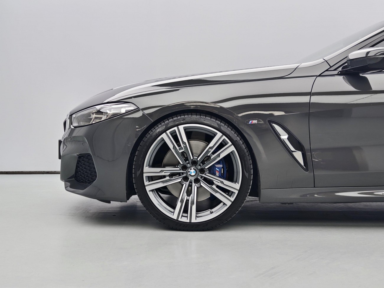 BMW 8 2021