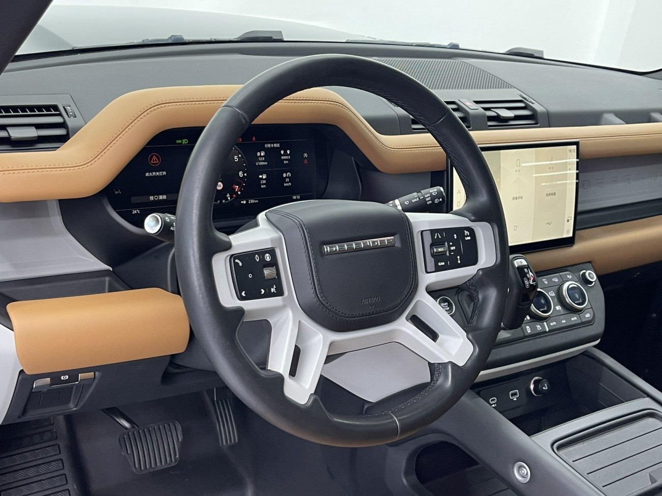 Land Rover Defender 2024