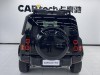 Land Rover Defender 2024