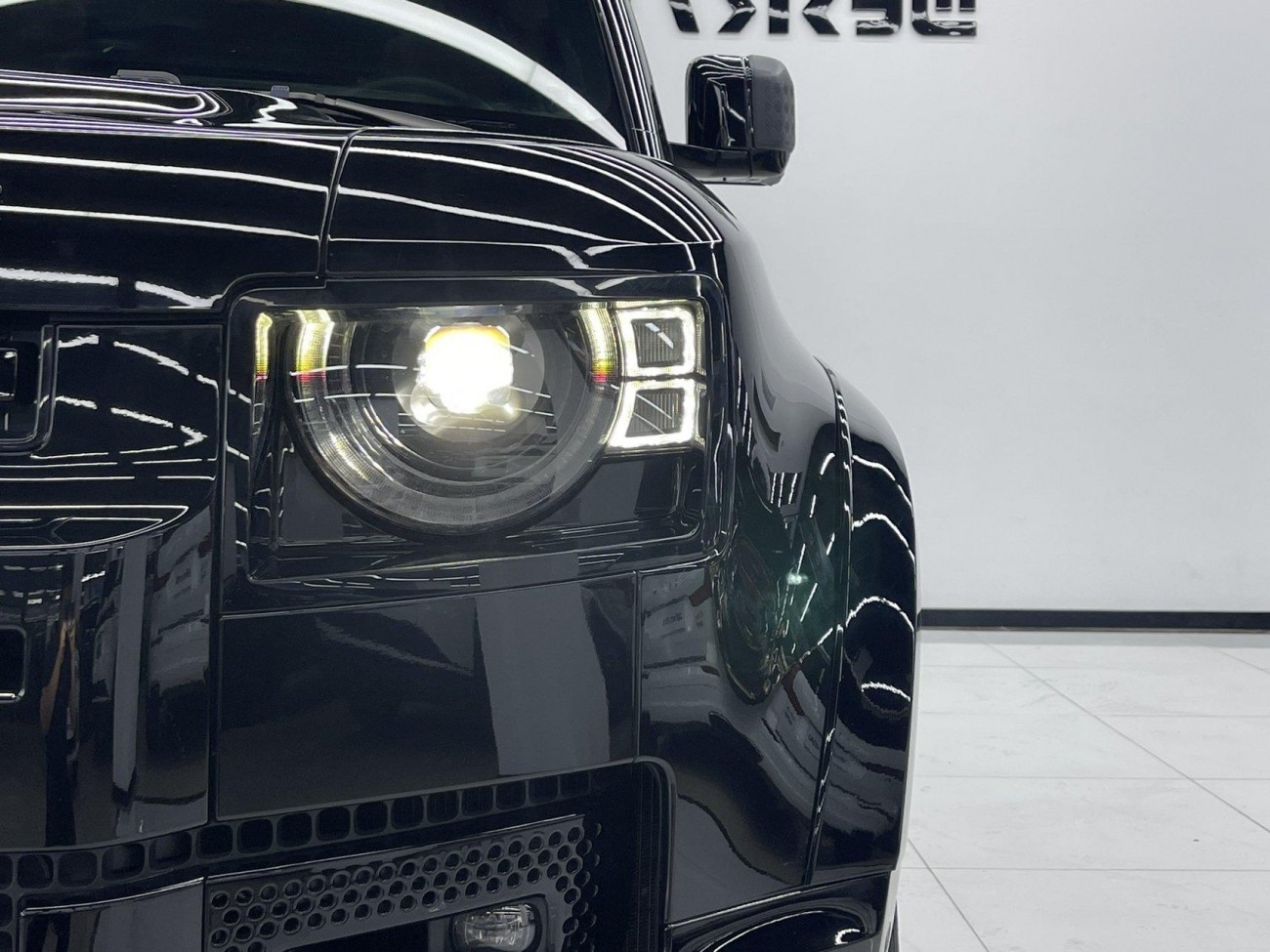 Land Rover Defender 2024