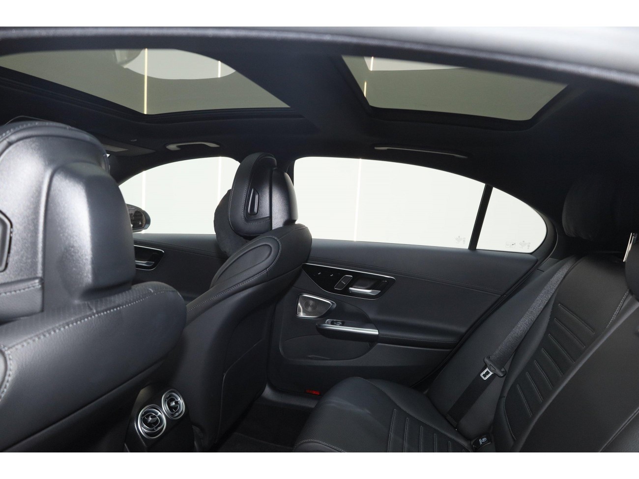 Mercedes-Benz C 260 L 2024