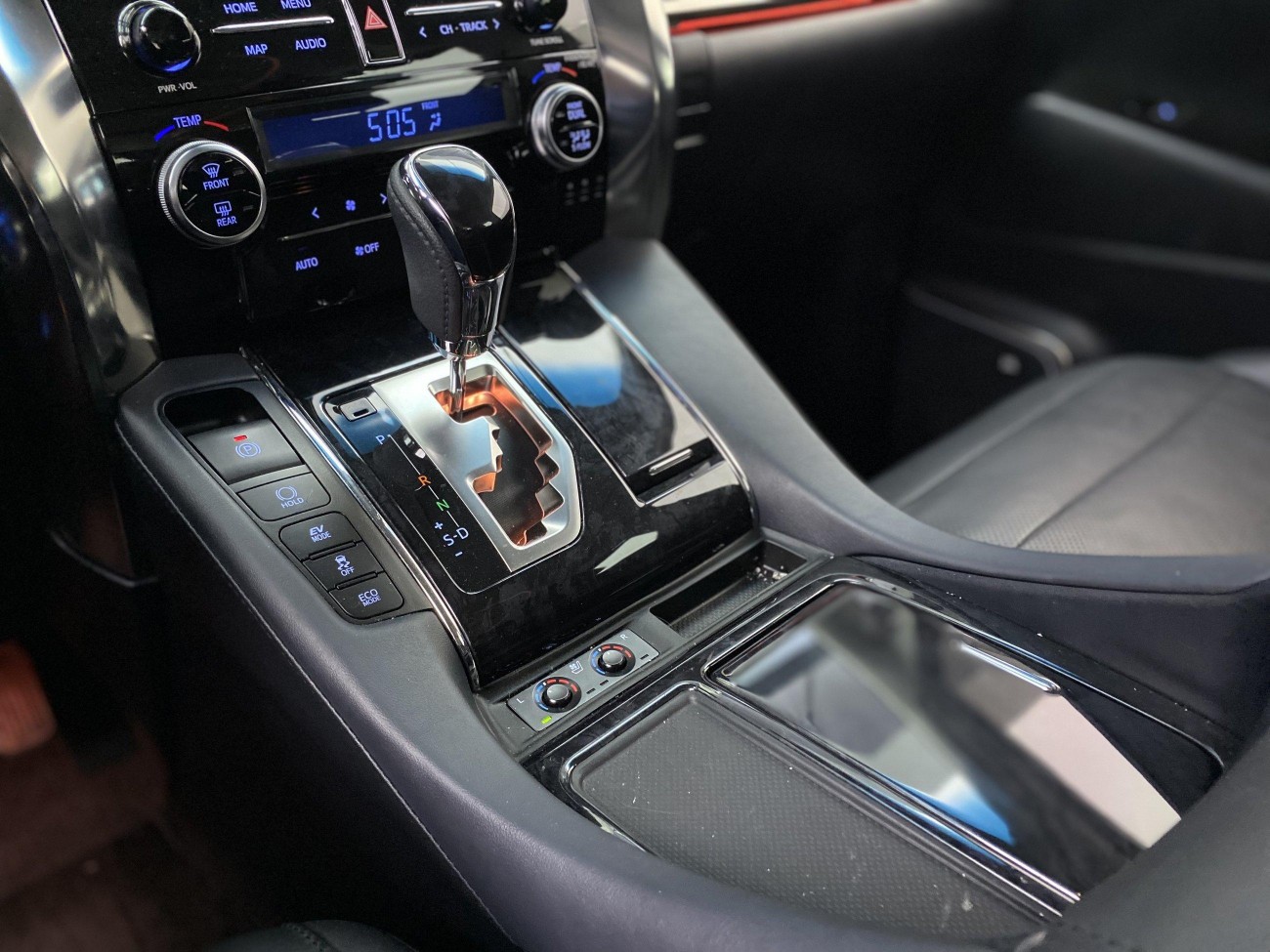 Toyota Vellfire 2020