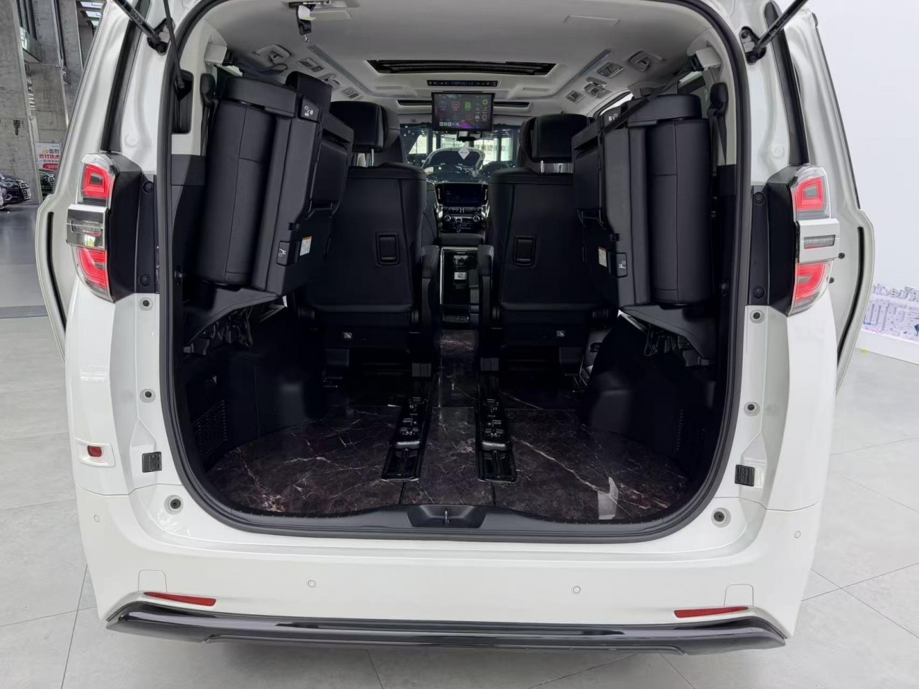 Toyota Vellfire 2020