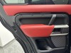 Land Rover Defender 2022