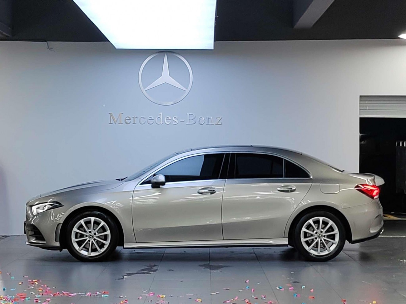 Mercedes-Benz A 200 L 2021