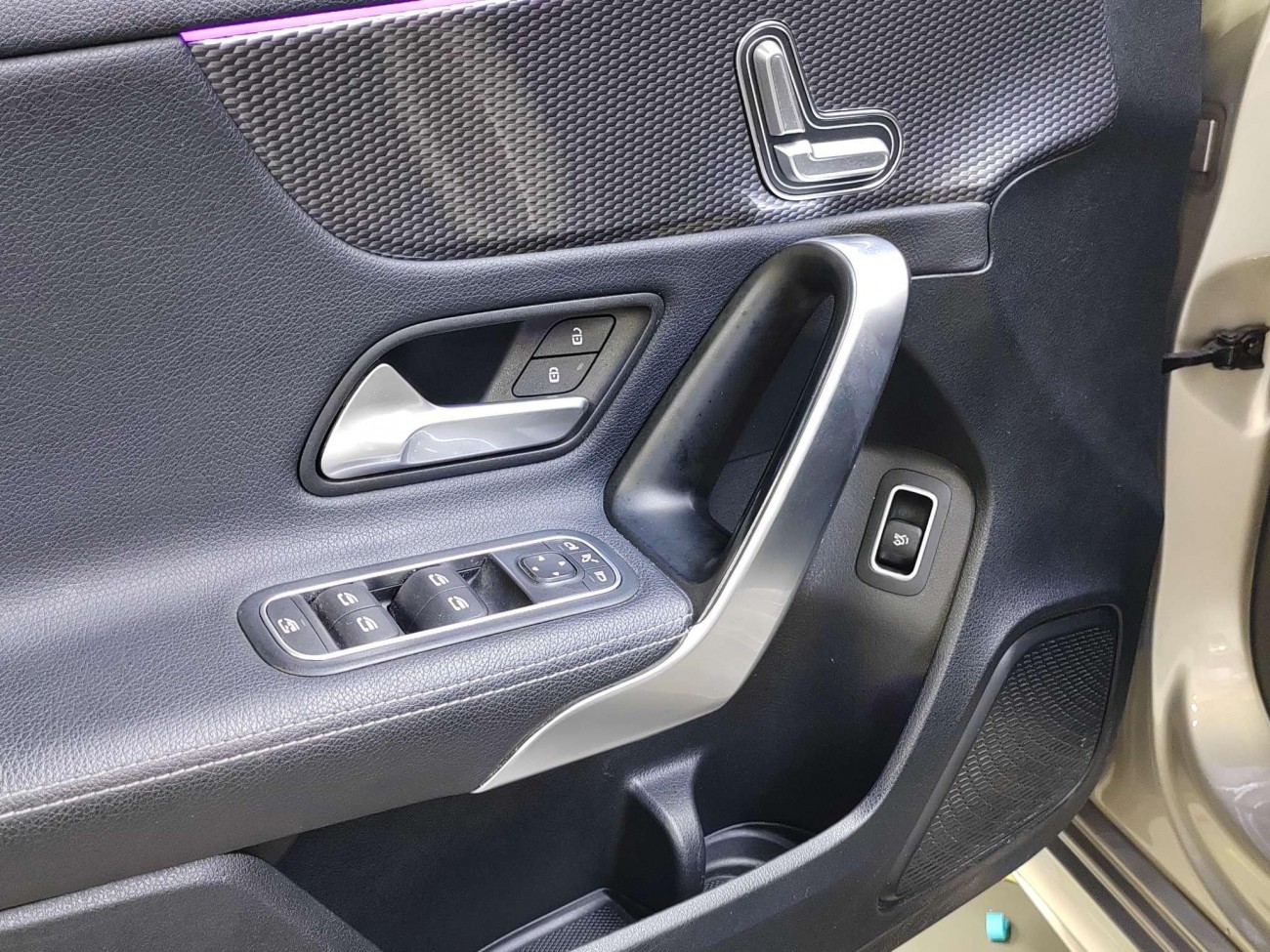 Mercedes-Benz A 200 L 2021