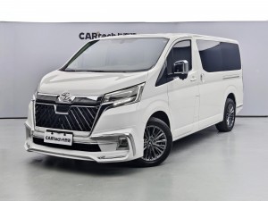 Toyota HiAce 2024