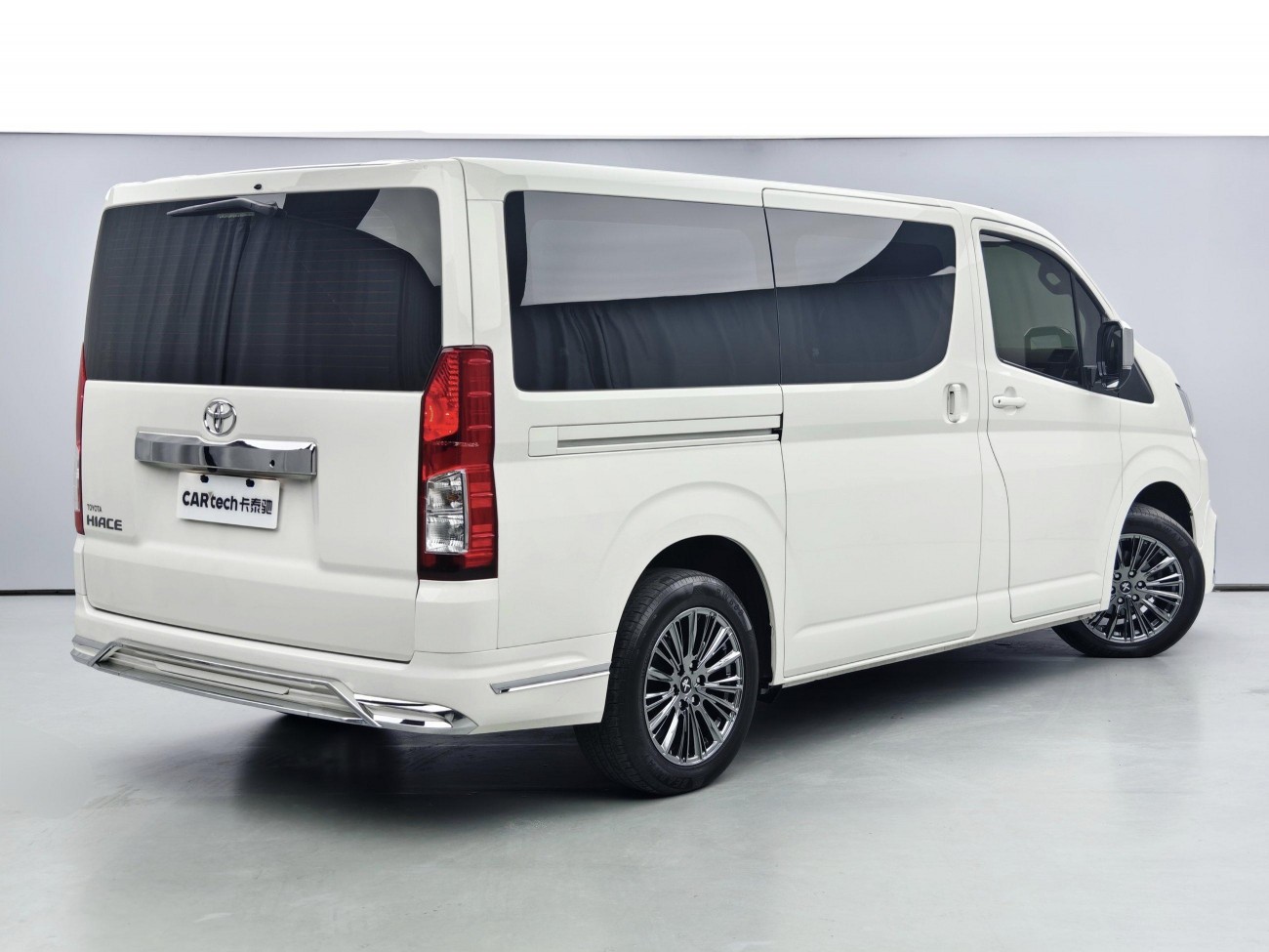 Toyota HiAce 2024