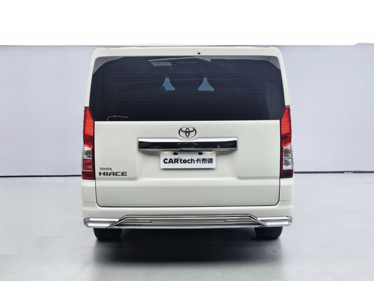 Toyota HiAce 2024