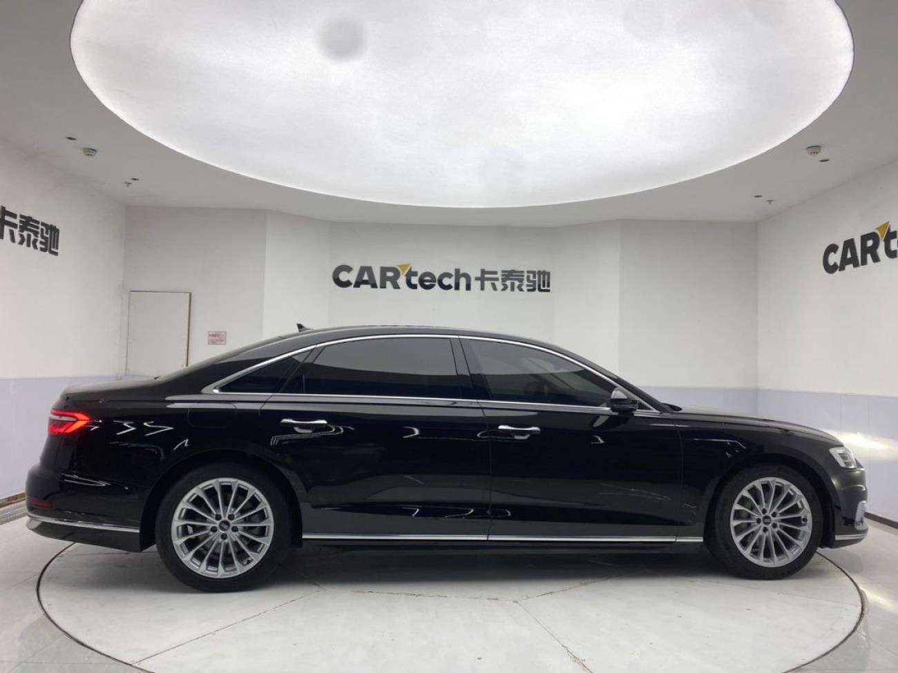 Audi A8L 50 TFSI 2022