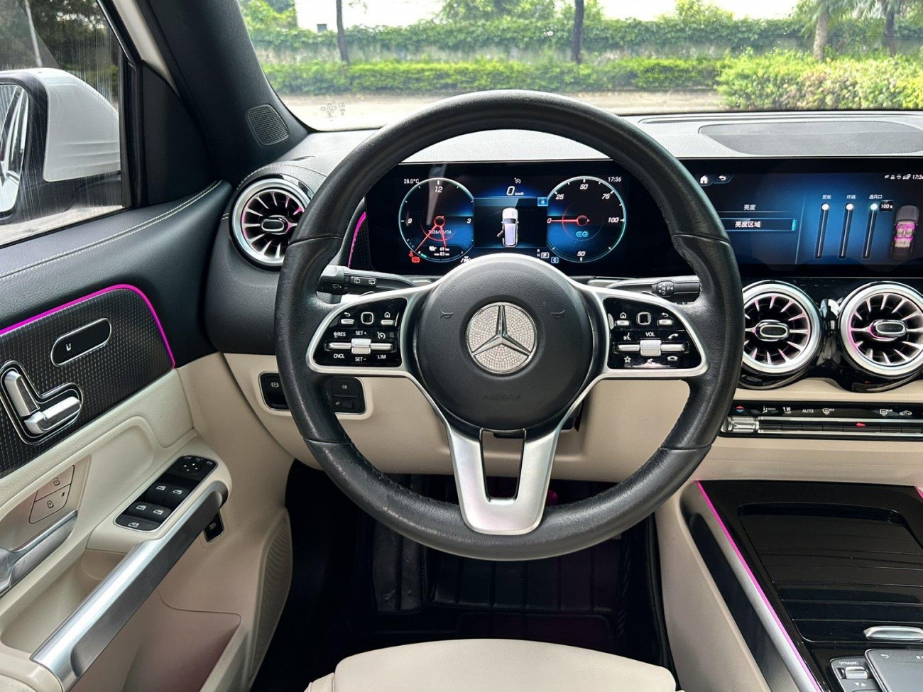 Mercedes-Benz EQB 2023