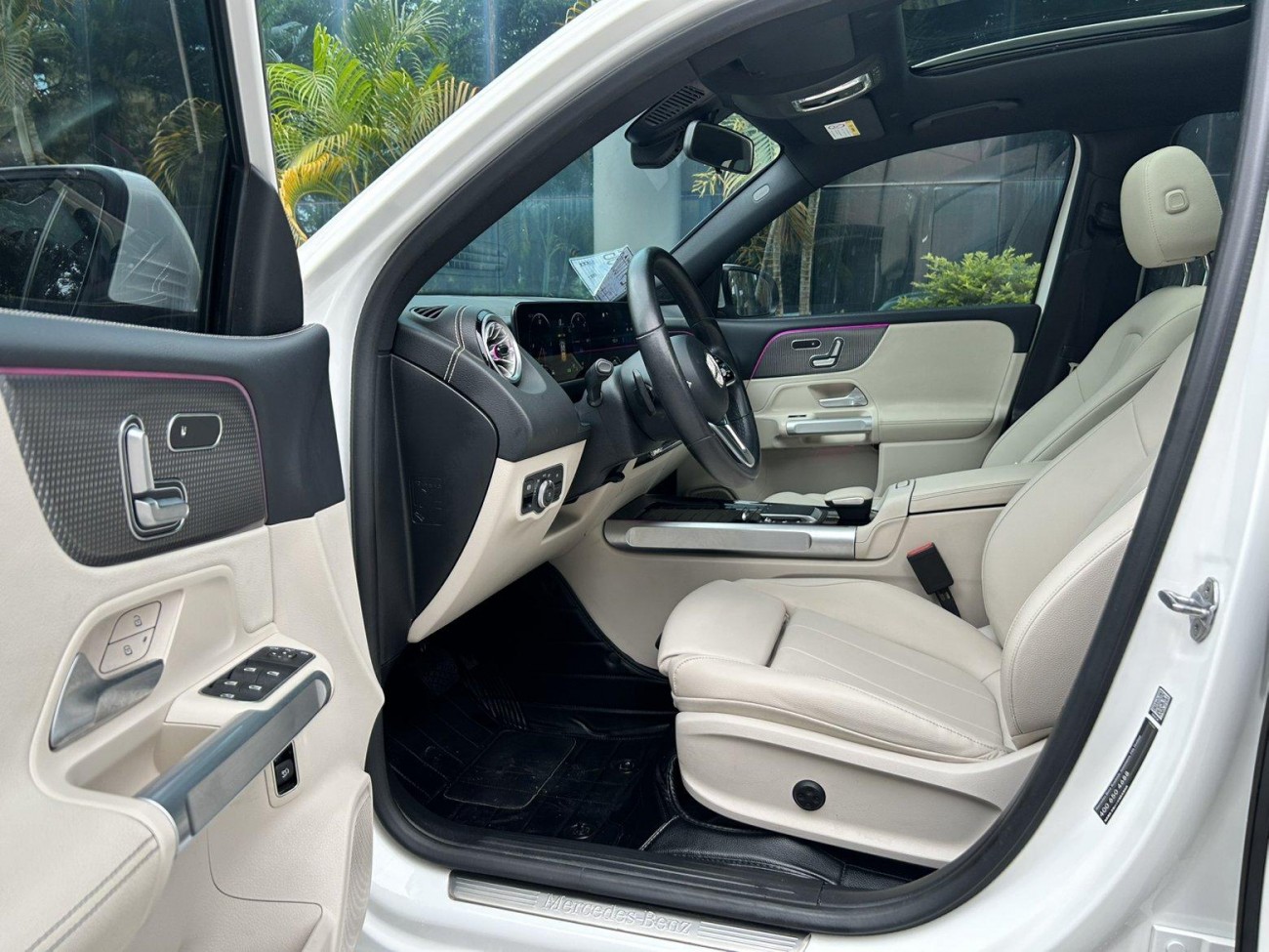 Mercedes-Benz EQB 2023