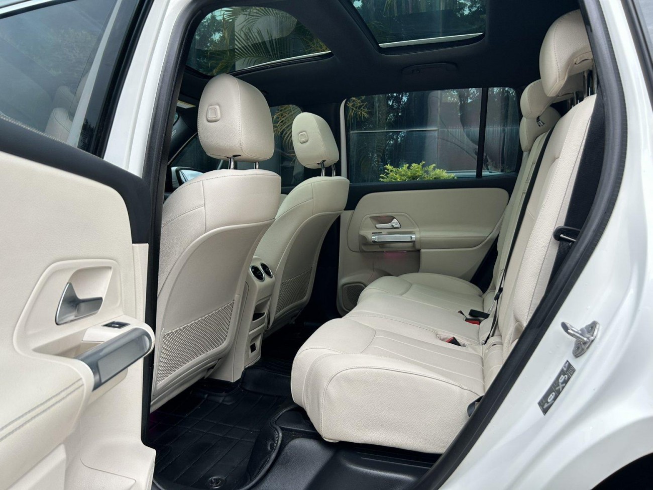 Mercedes-Benz EQB 2023