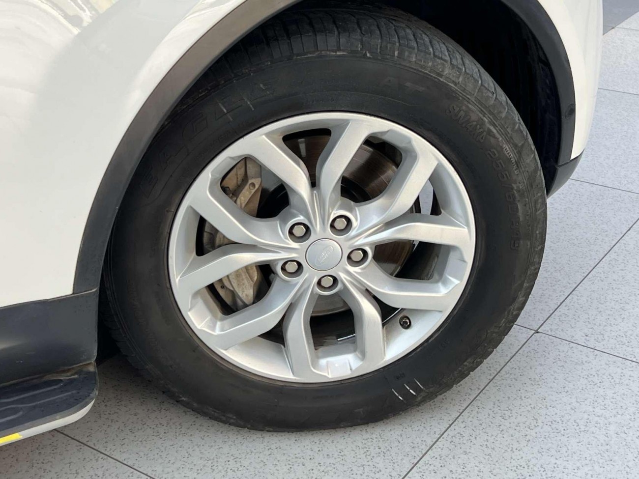 Land Rover Discovery 2019