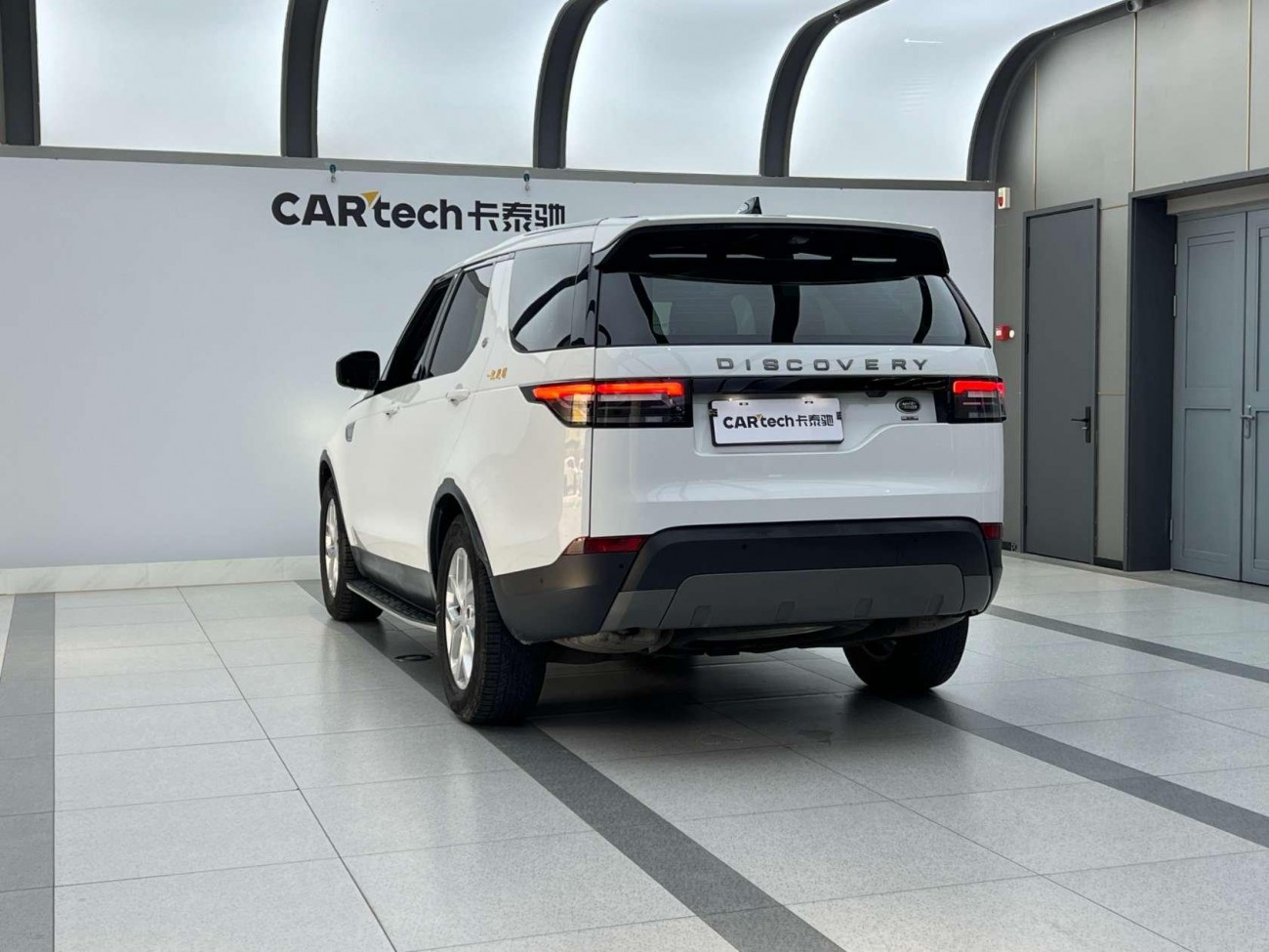 Land Rover Discovery 2019