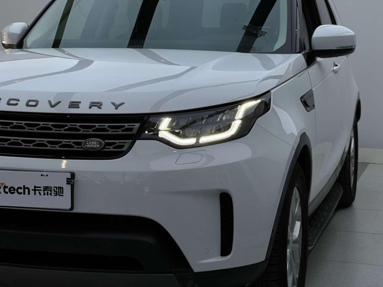 Land Rover Discovery 2019