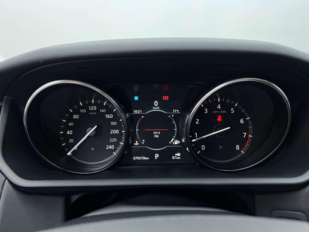 Land Rover Discovery 2019