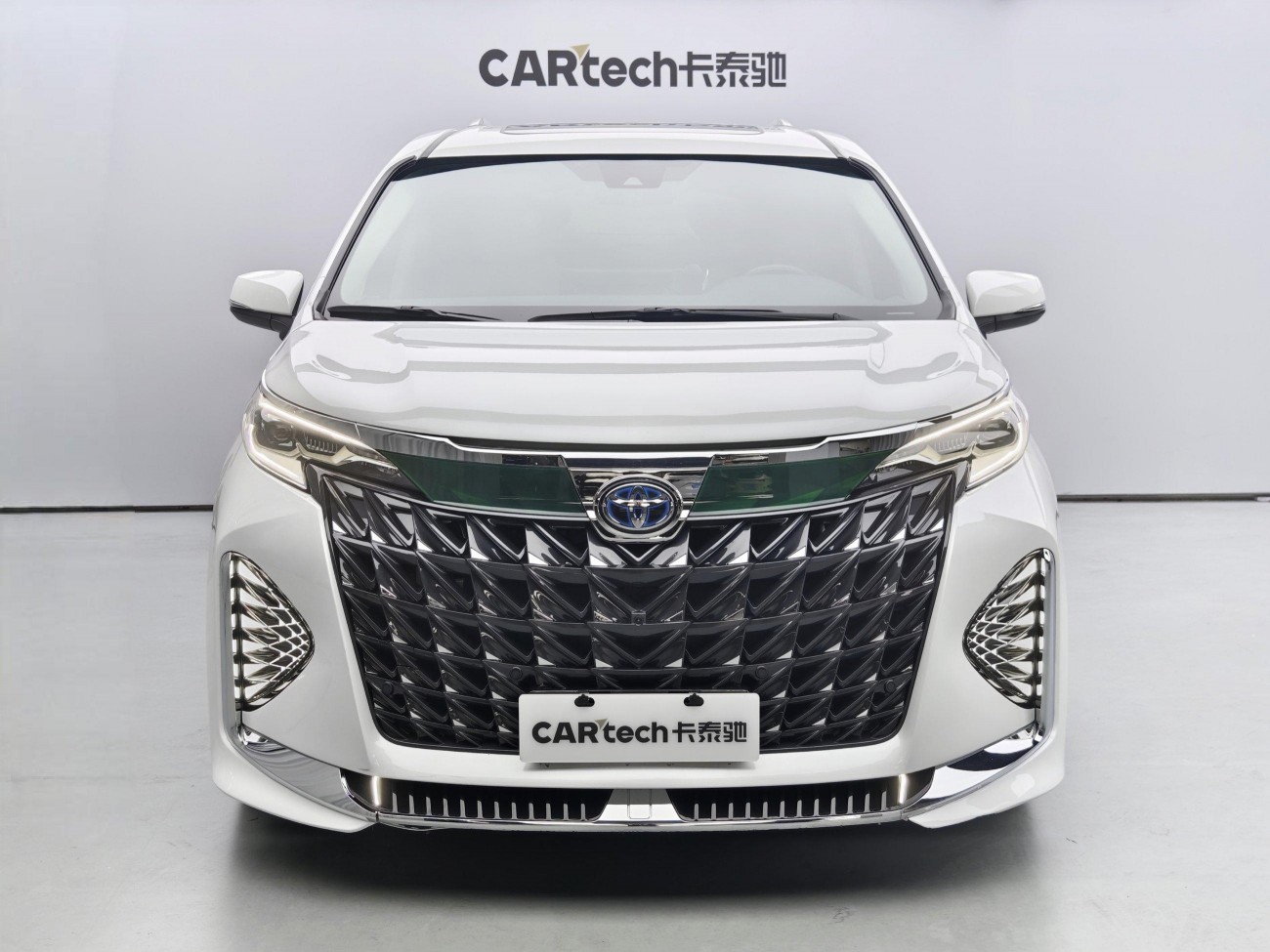 Toyota Granvia 2023