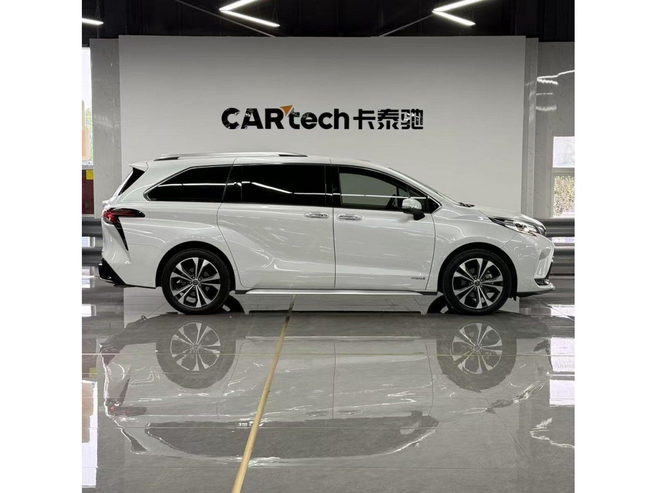 Toyota Granvia 2023