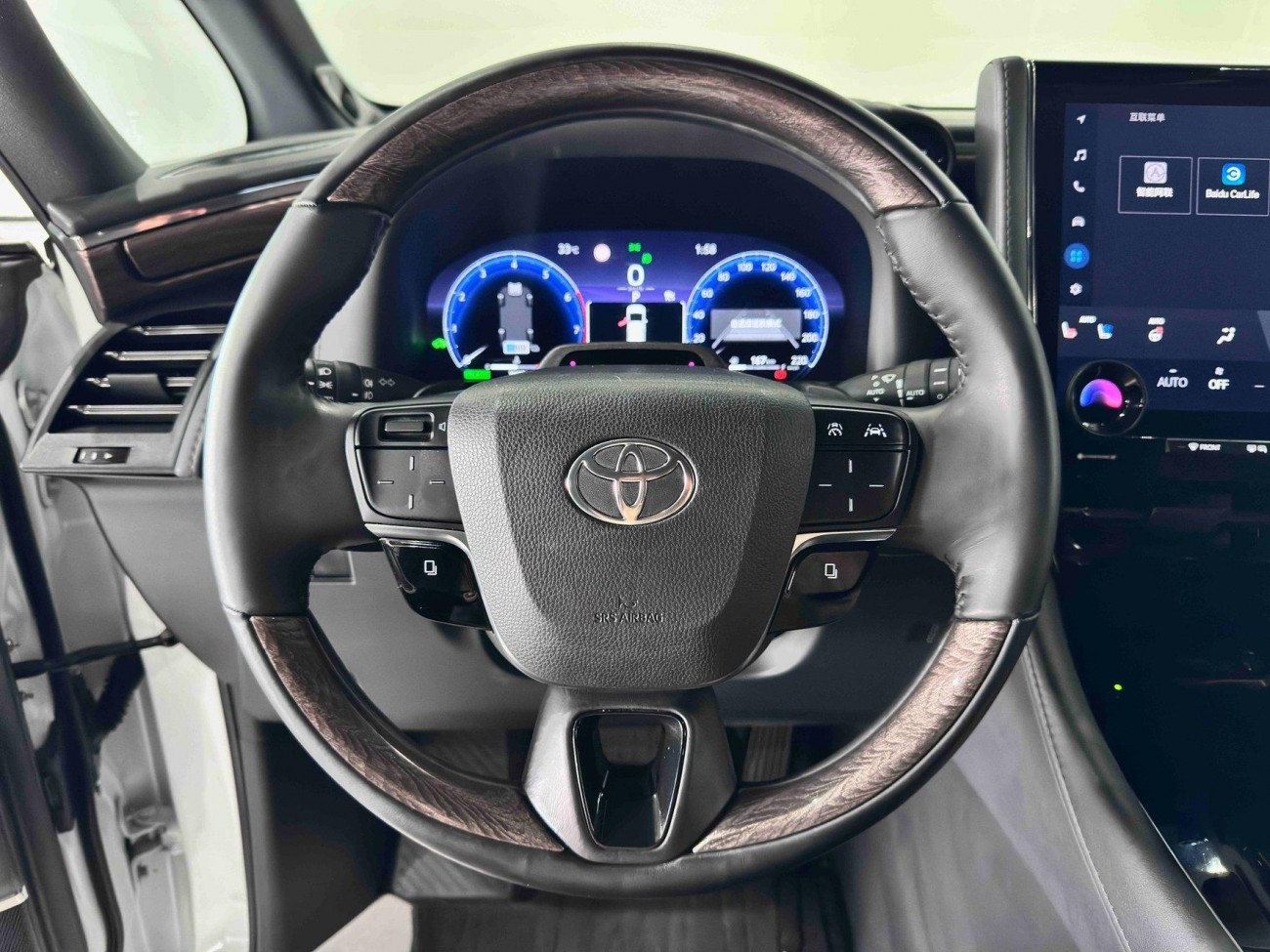 Toyota Alphard 2024
