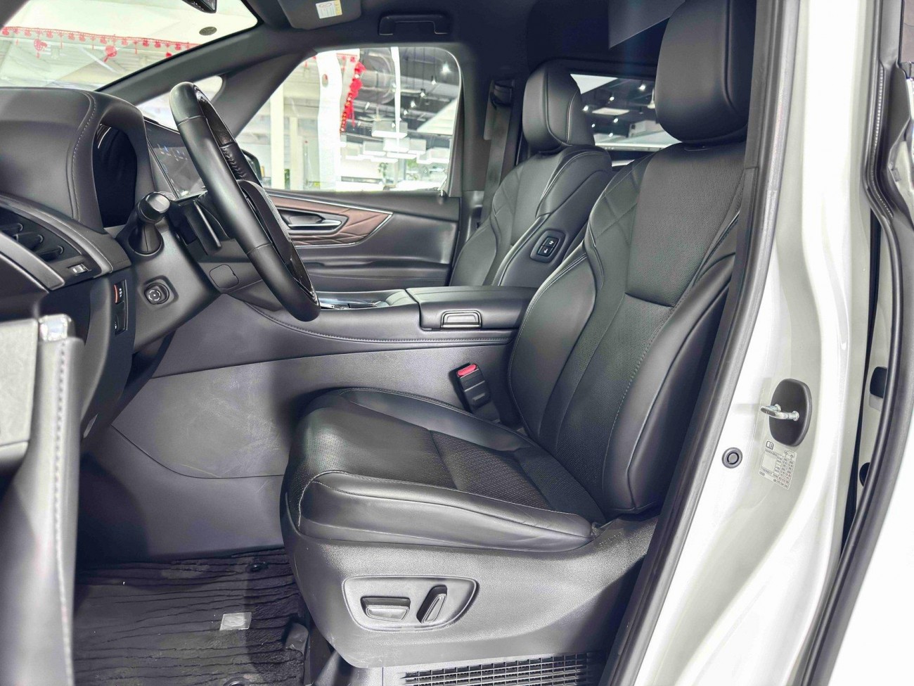 Toyota Alphard 2024