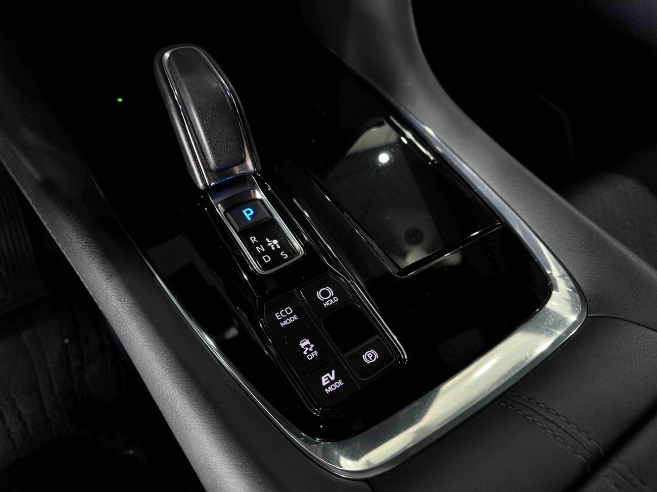 Toyota Alphard 2024