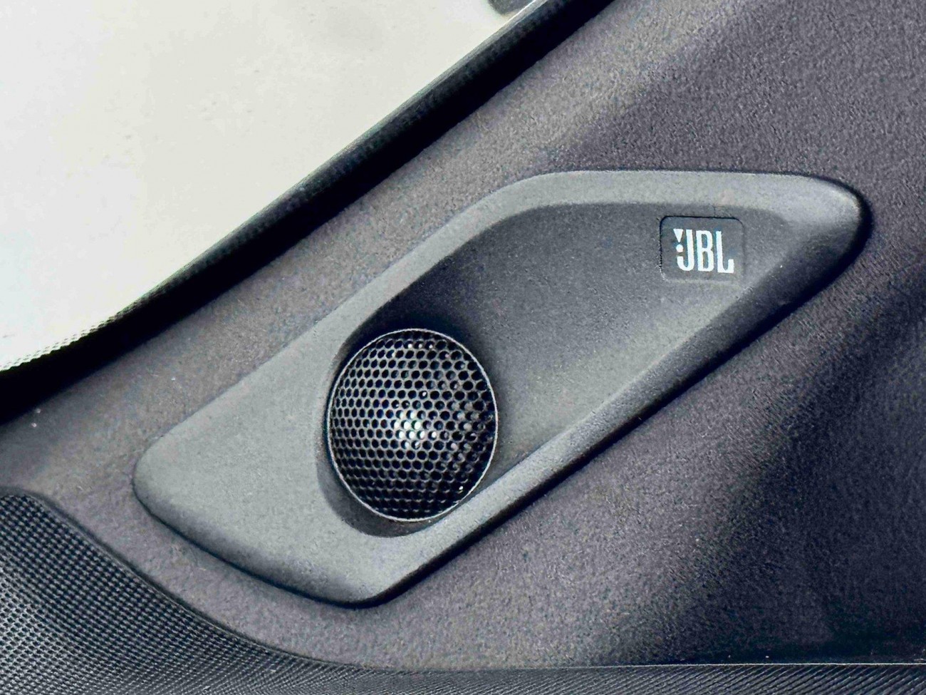 Toyota Alphard 2024