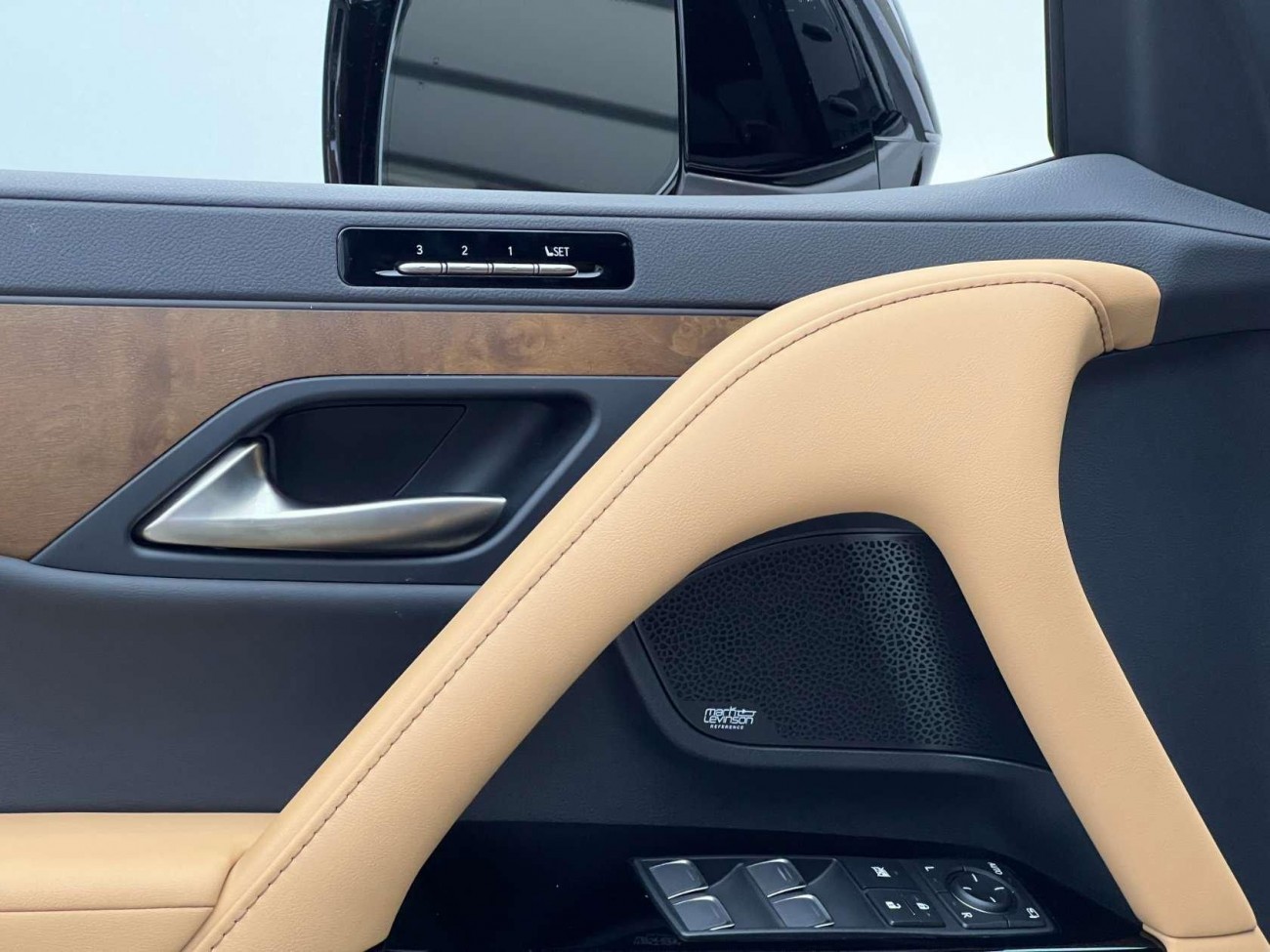 Lexus LX 600 2025