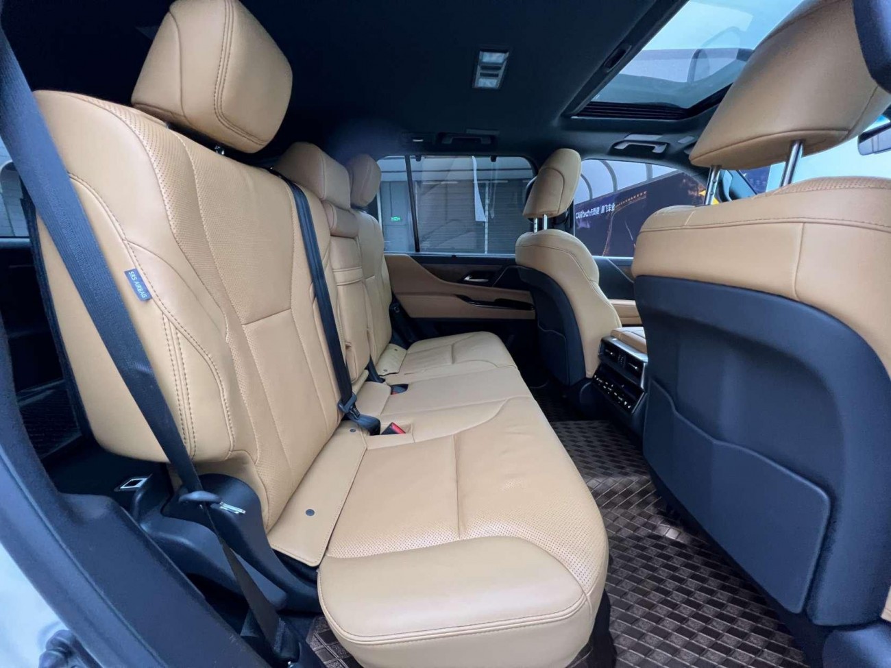 Lexus LX 600 2025
